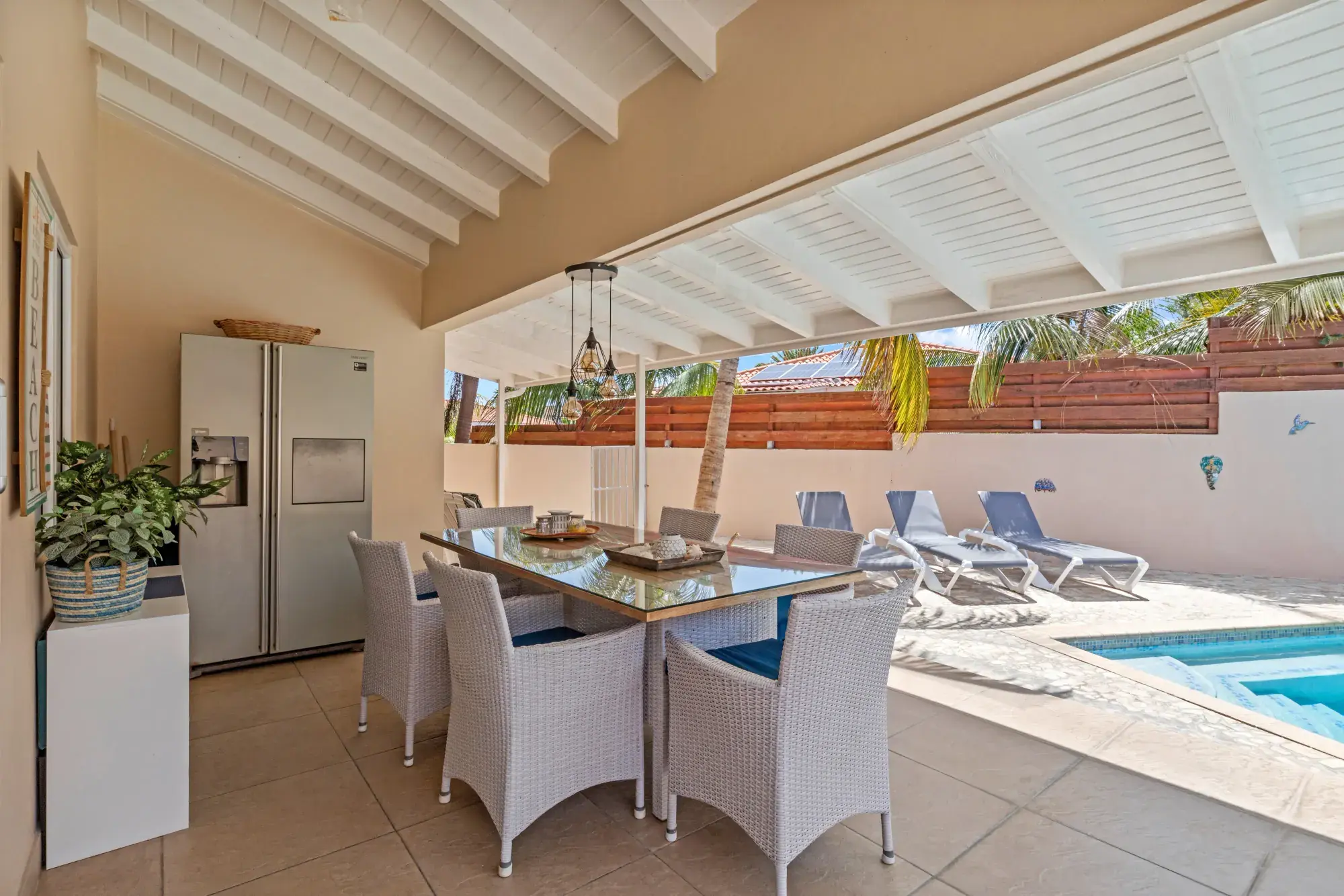 Overdekt terras van Casa Dushi Dolores in Jan Thiel, Curaçao